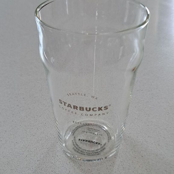 Starbucks Glass Crystal Clear Drink Glass Cup Mug 16 Oz Cold Brew Seattle 2017 - Picture 1 of 7